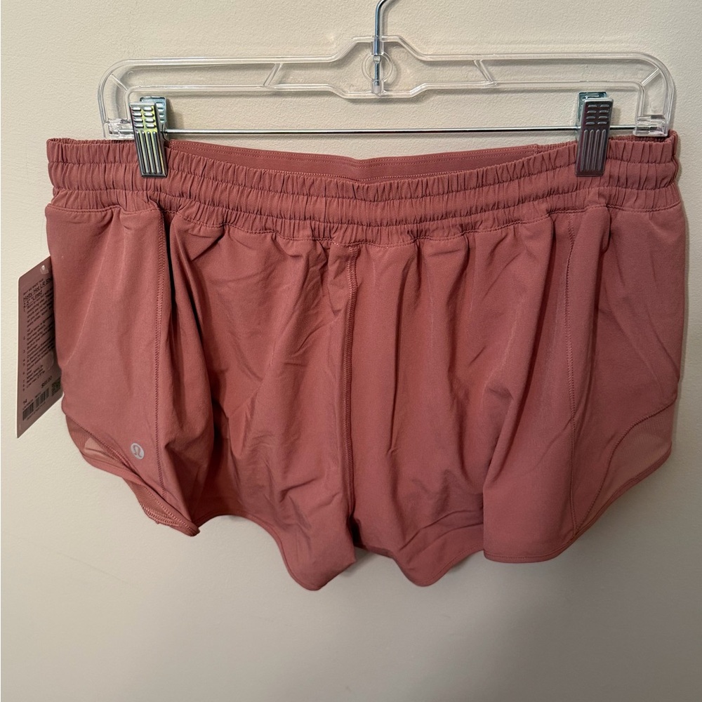 308. NWT Lululemon Hotty Hot LR Shorts 2.5” Inseam size 14 in Spiced Chai